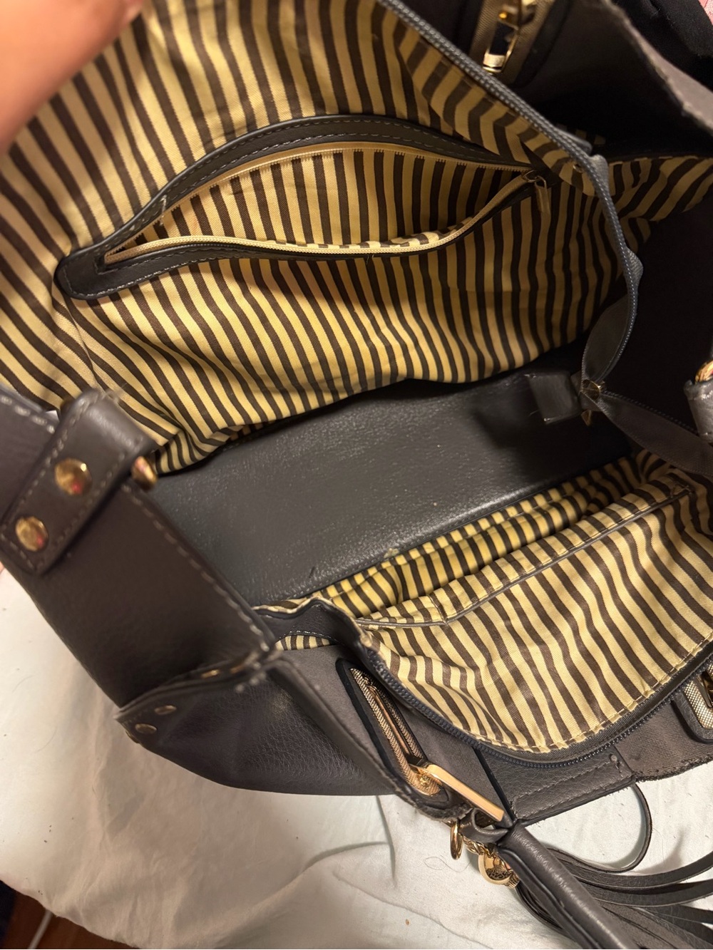 Grey MiaK Collection Purse Gently Used - Picture 2 of 2